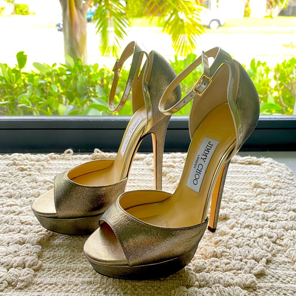 Jimmy Choo platform heel!